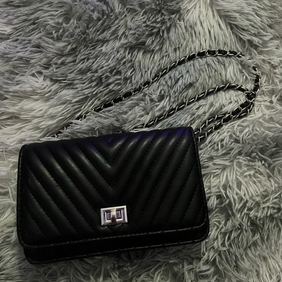 Black Purse - Picture 3 of 3